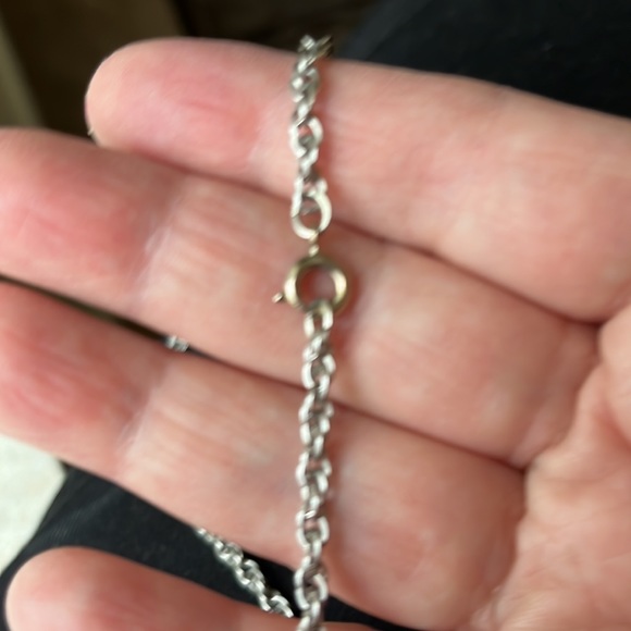 Pewter Canterbury cross necklace - Picture 5 of 7